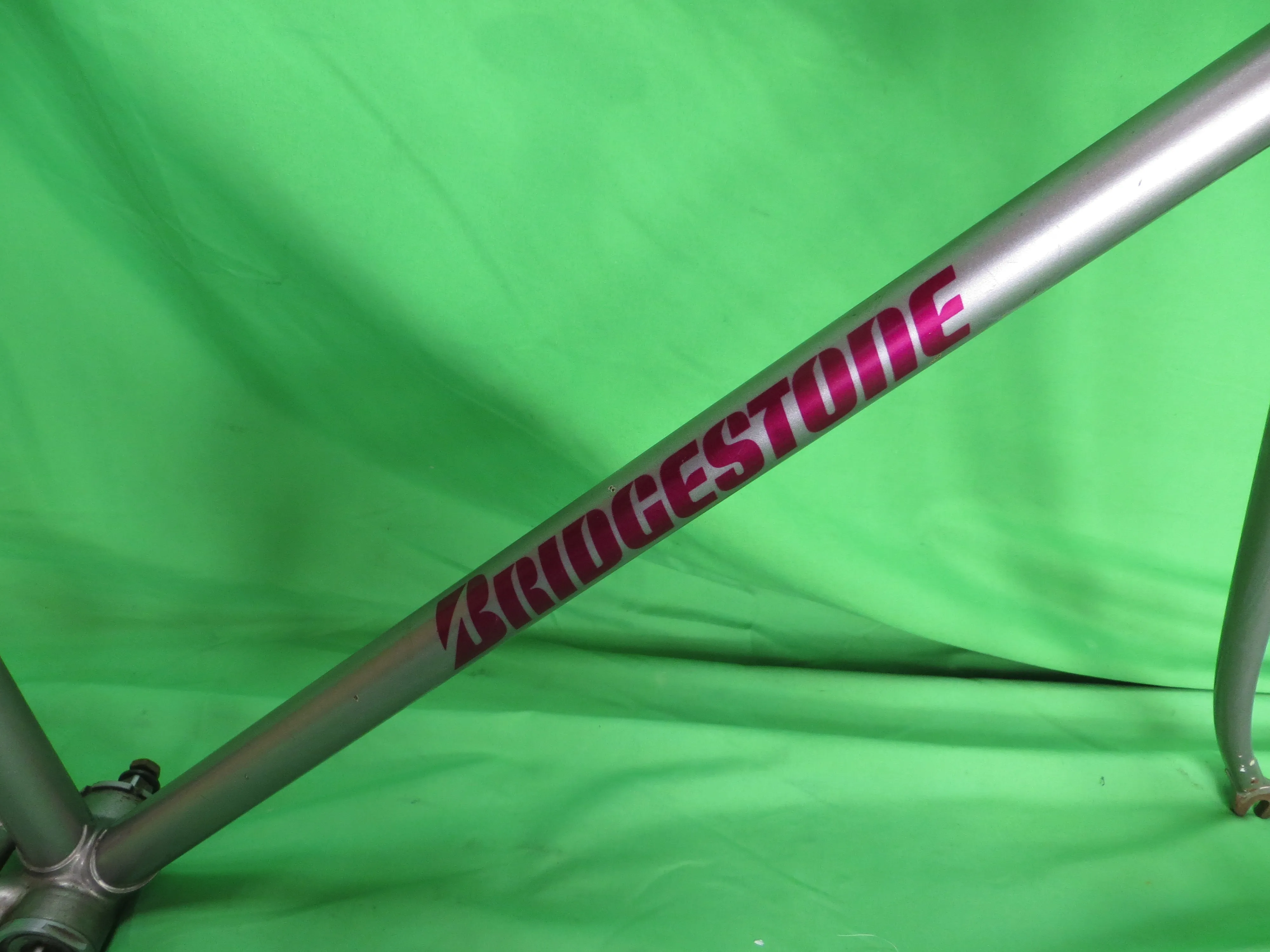 BRIDGESTONE // Gray Metallic // 50cm