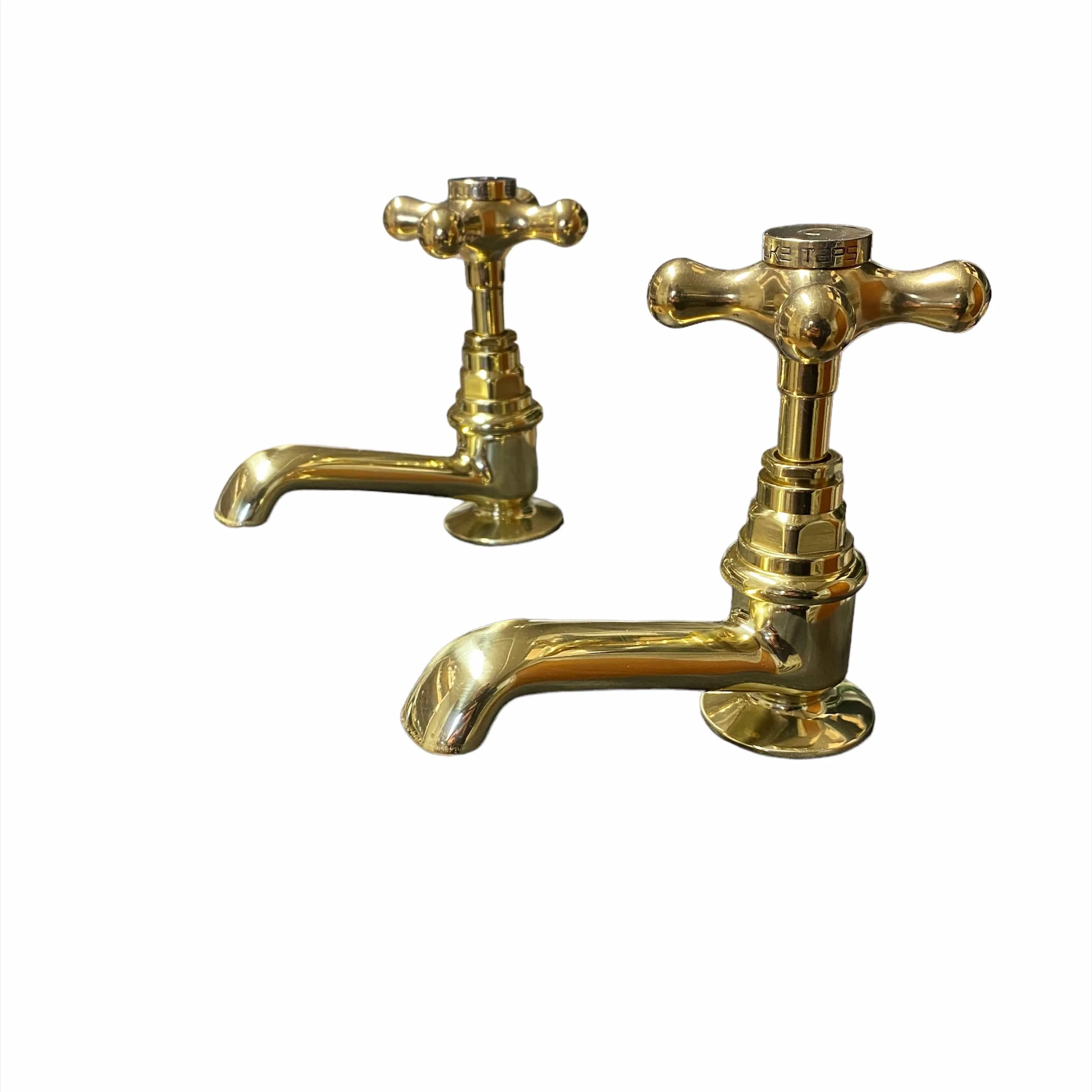 BT15 No 2 Pillar taps solid brass