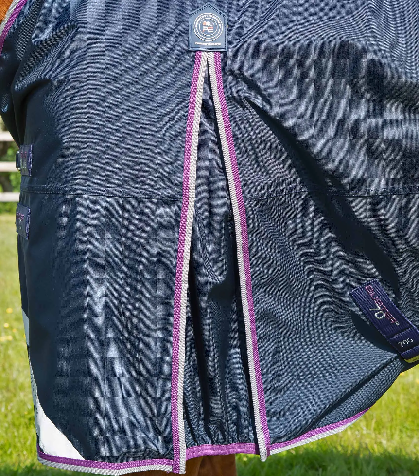 Buster 70g Turnout Rug with Classic Neck Cover Navy